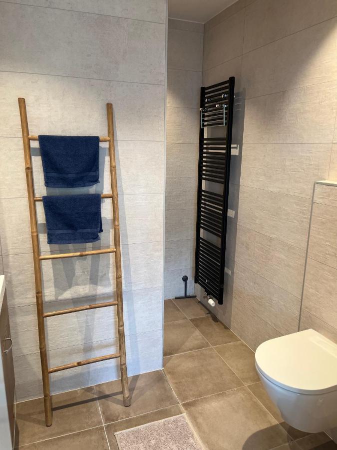 B&B Badhuis ลิสซิงเงิน ภายนอก รูปภาพ