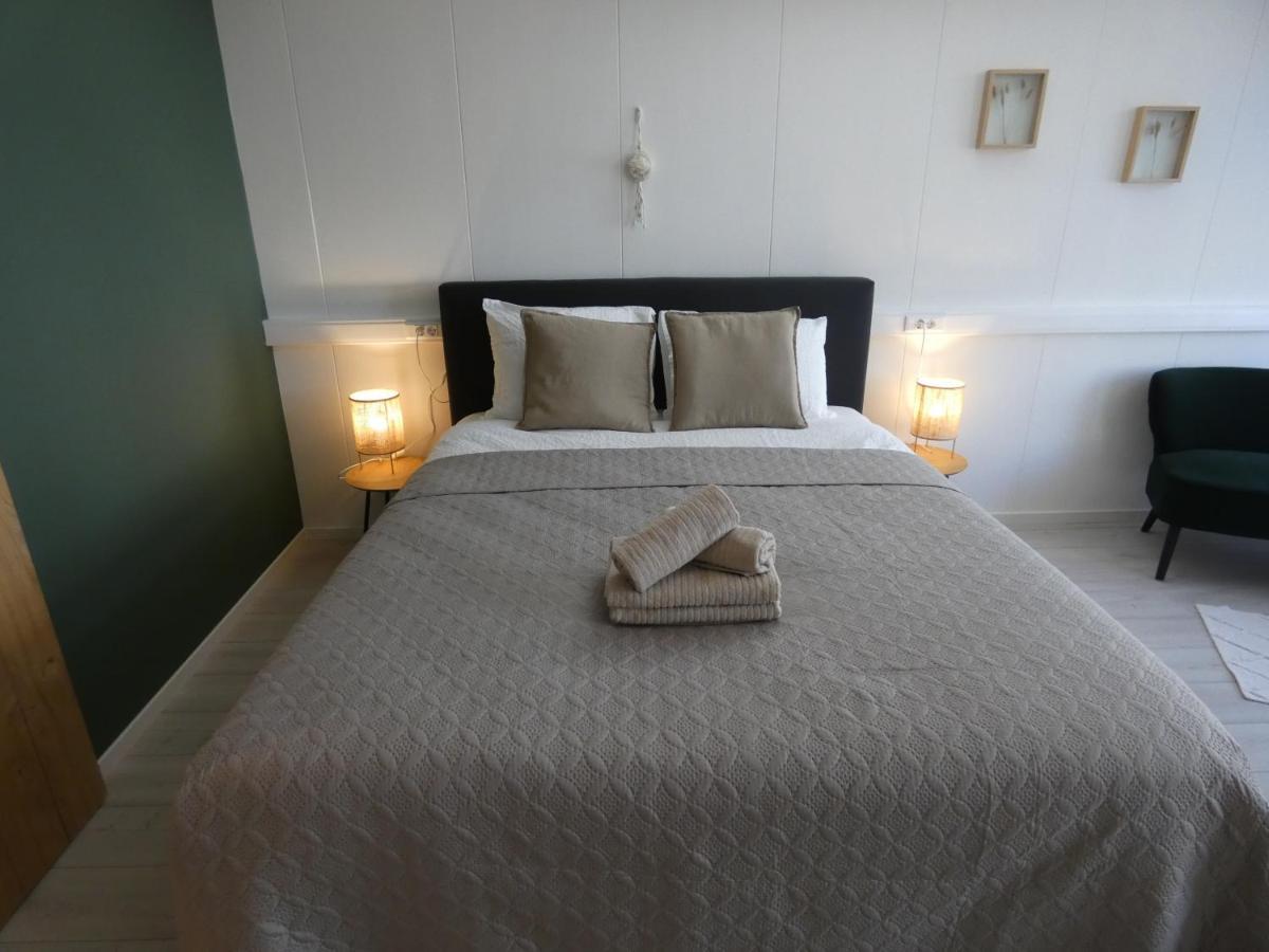 B&B Badhuis ลิสซิงเงิน ภายนอก รูปภาพ